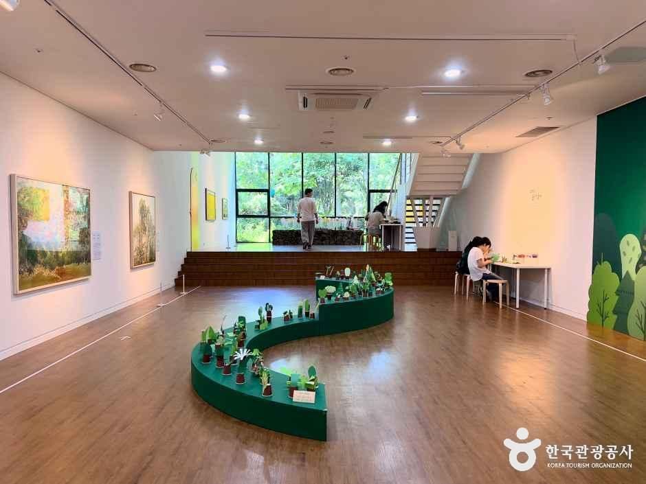 제주실내가볼만한곳 제주현대미술관 실제 내부 전시 공간