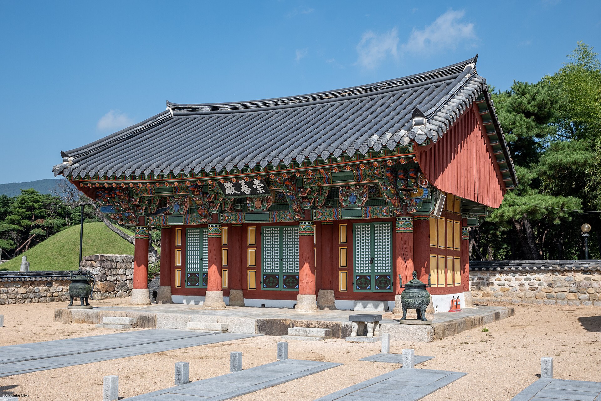 김해가볼만한곳 수로왕릉 실제 전각과 능역